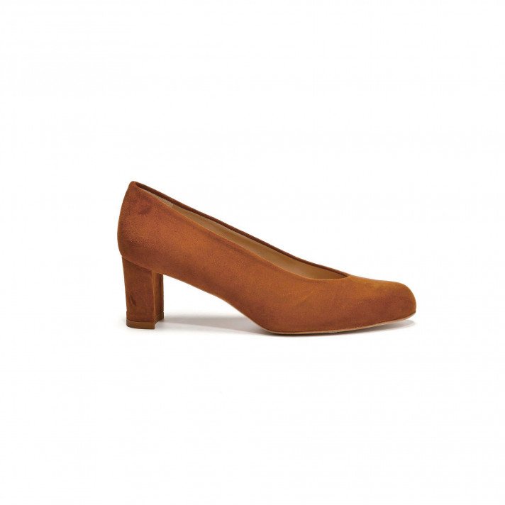 SW CHIC PUMP AMARETTO STUART WEITZMAN