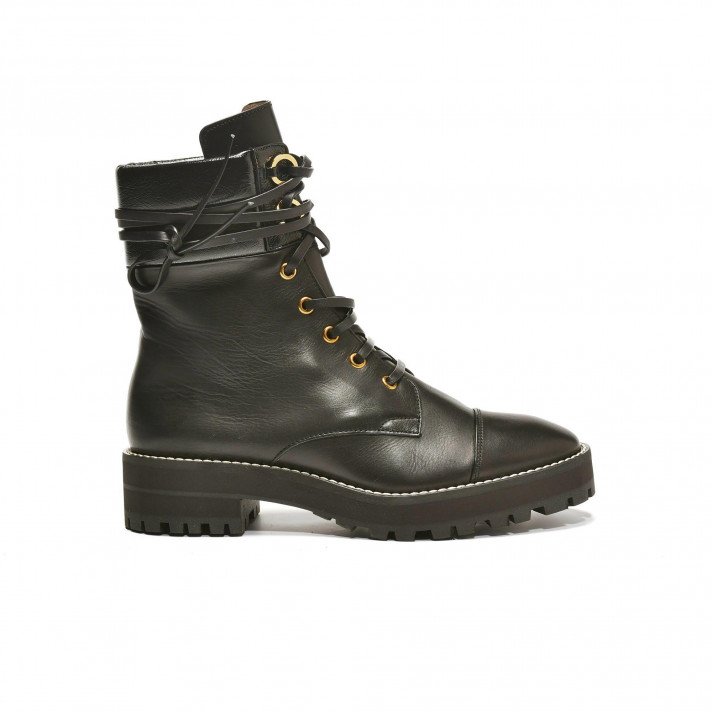 stuart weitzman lexy boot black