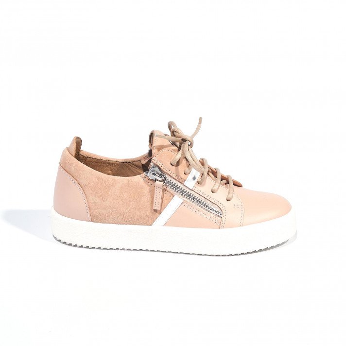 May rose Giuseppe Zanotti