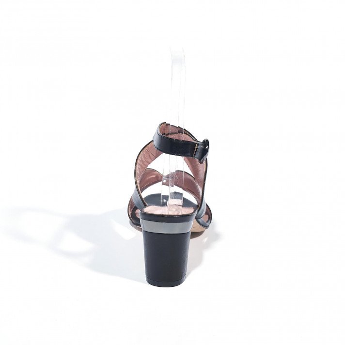 Brume sandale noire Violet Tomas