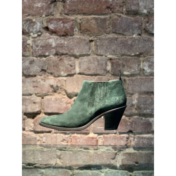 JANE 7 LOW CHEL BOOT FOREST FREELANCE