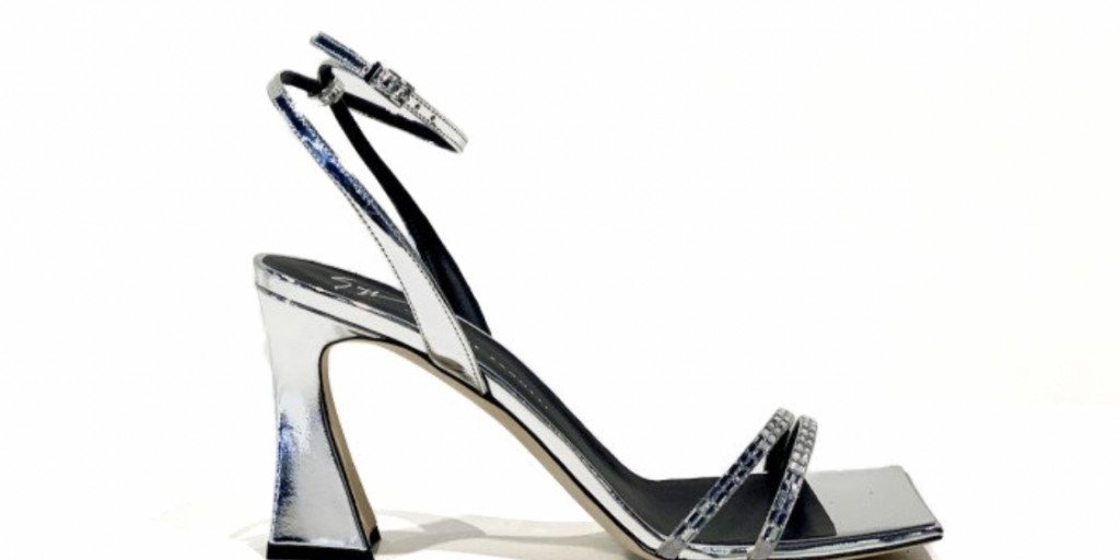 Giuseppe Zanotti 85mm Adele Crystal Sandals | White | IL