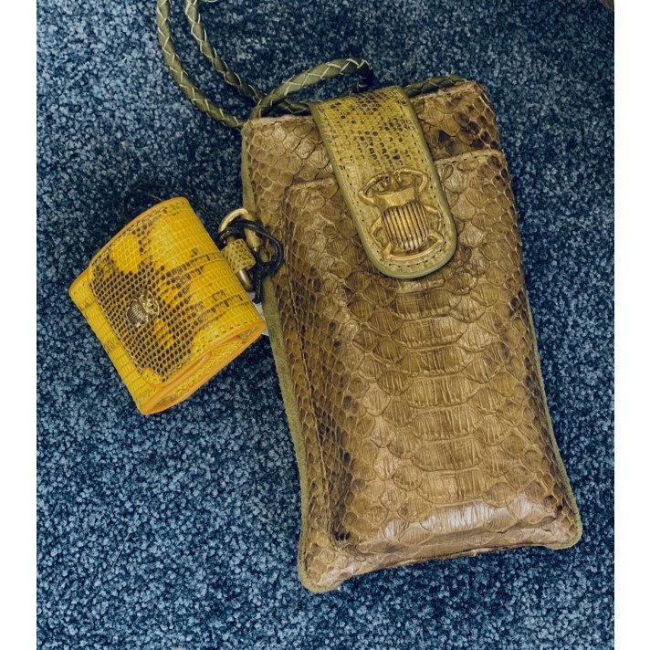 ETUI AIRPOD JAMIE LEZARD JAUNE T1 CLARIS VIROT