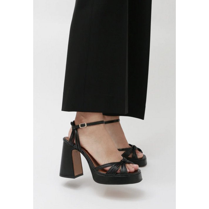 SPRINGS SANDALES NOIRES SOULIERS MARTINEZ