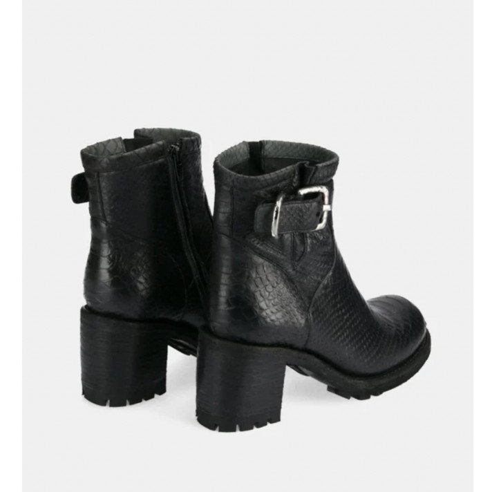 JUSTY 7 SM GER BUCKL NOIR FREELANCE