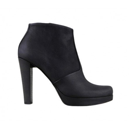 JANA 7 LOW ZIP BOOT NOIR FREE LANCE