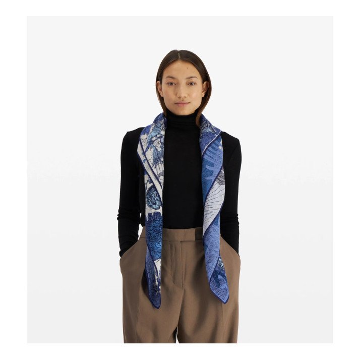 SQUARE CARRE 100 REVE BLEU INOUI EDIITONS