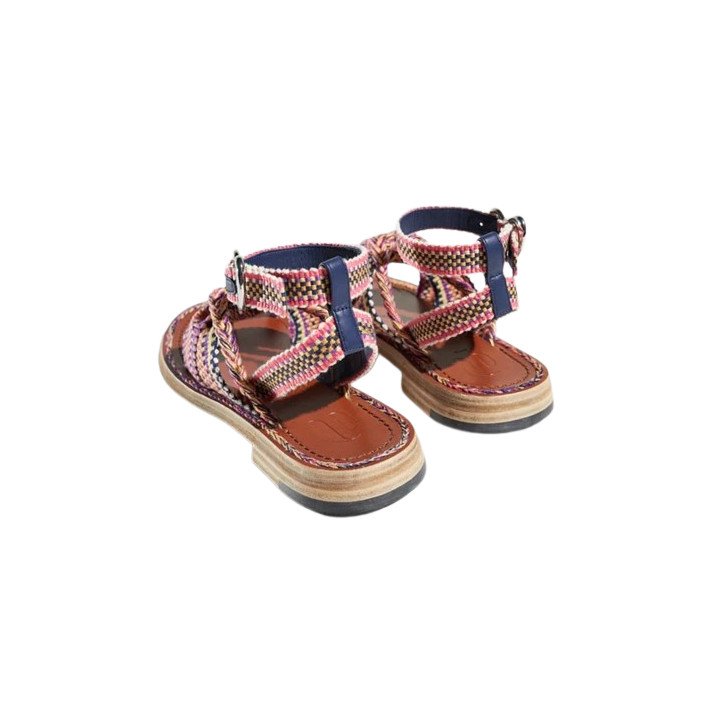 LORENA SANDALES MUTICO AMAMBAIH